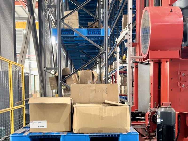 automated-laser-cutting-table-loader-image-factory.jpg